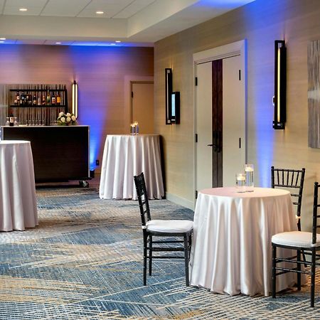 Отель Boston Marriott Пибоди Экстерьер фото