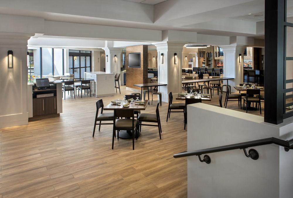 Отель Boston Marriott Пибоди Экстерьер фото