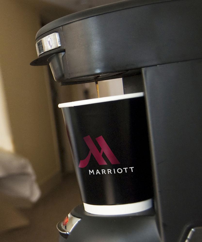 Отель Boston Marriott Пибоди Экстерьер фото