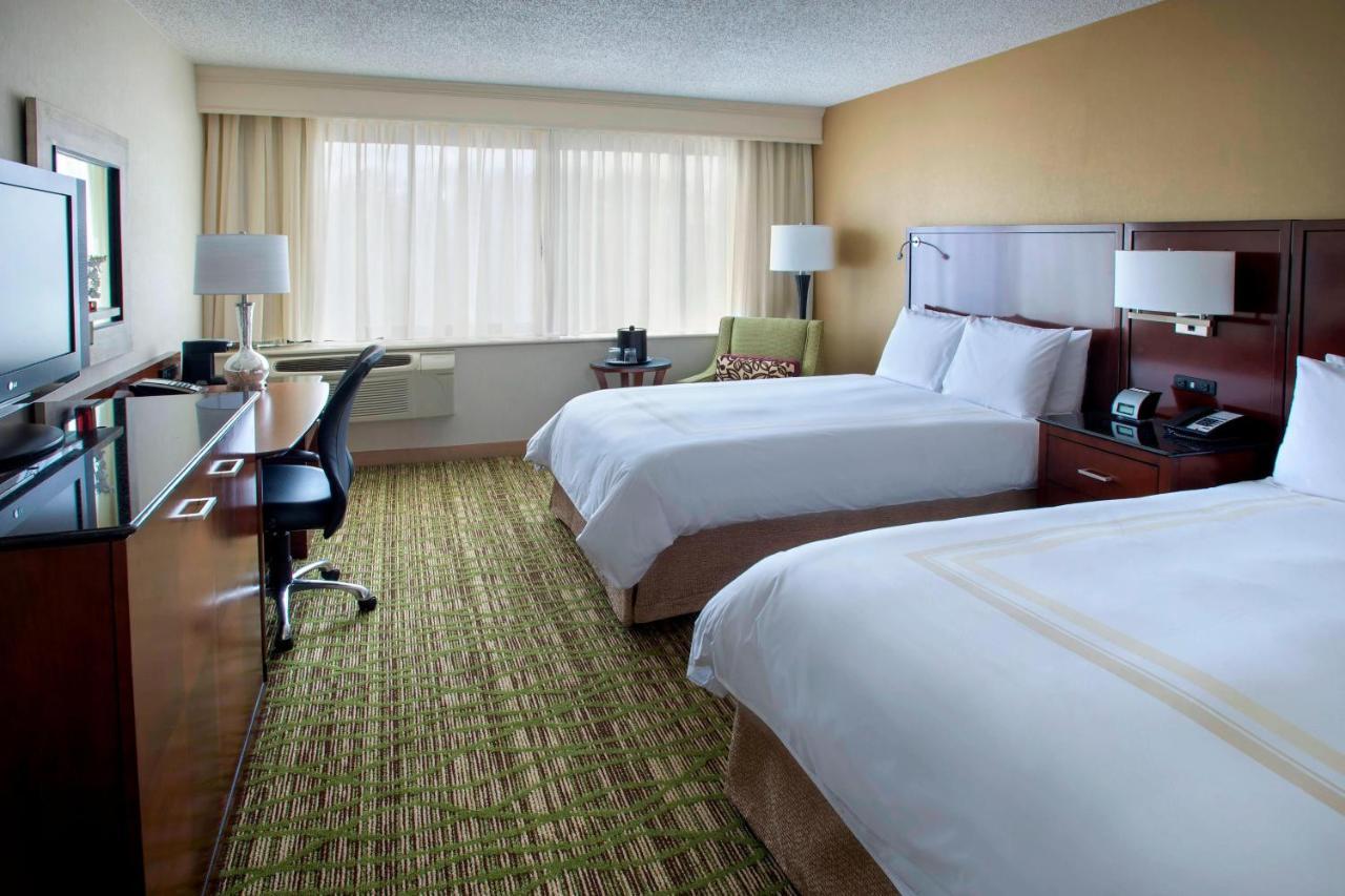 Отель Boston Marriott Пибоди Экстерьер фото