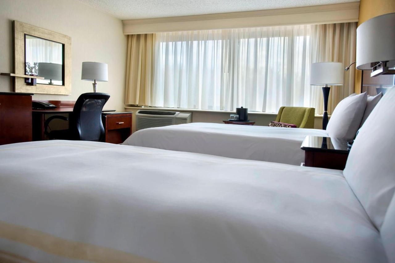 Отель Boston Marriott Пибоди Экстерьер фото
