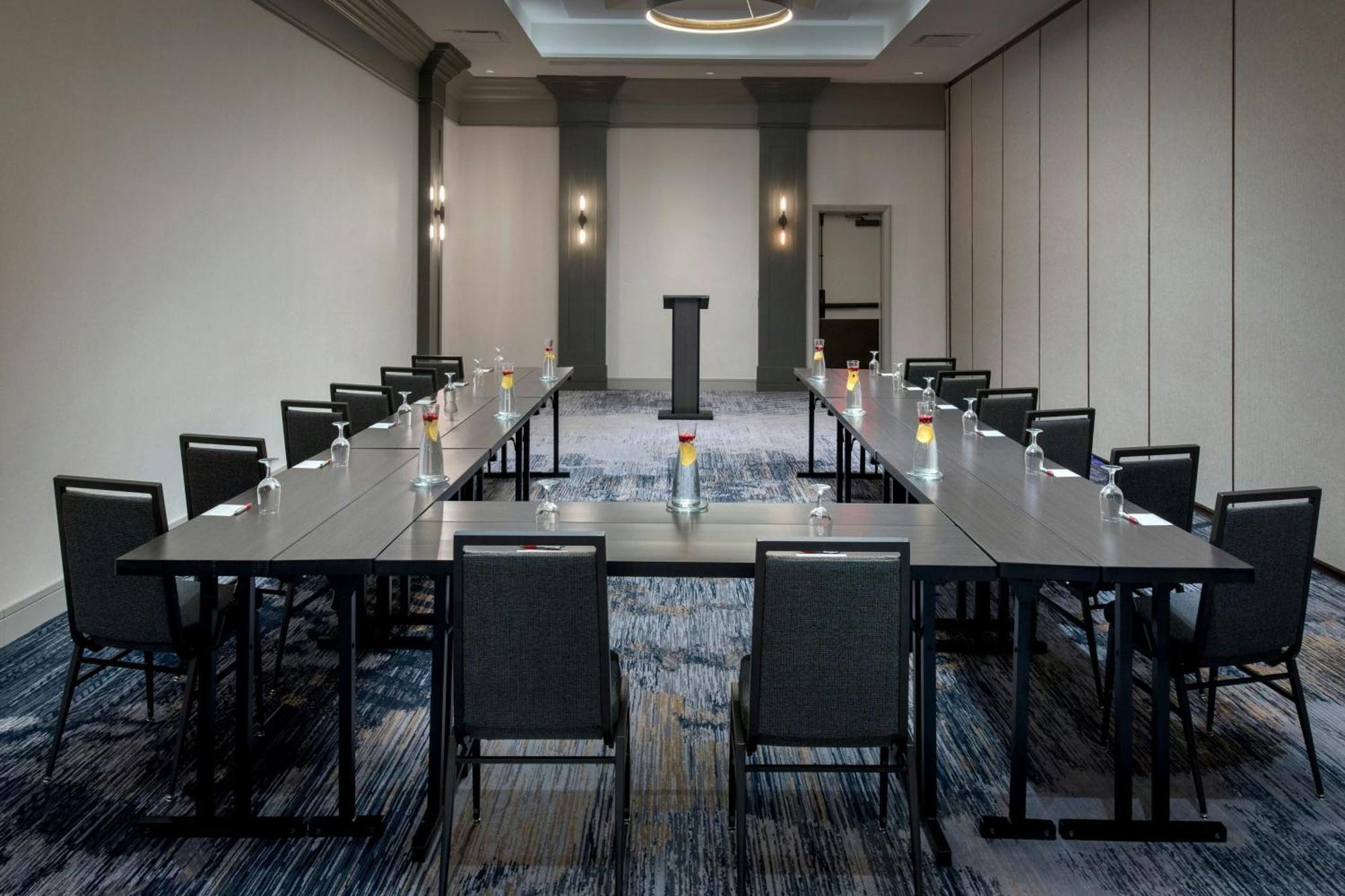 Отель Boston Marriott Пибоди Экстерьер фото